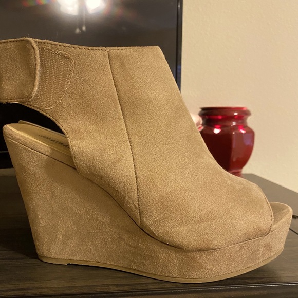 Wedges - Picture 1 of 2